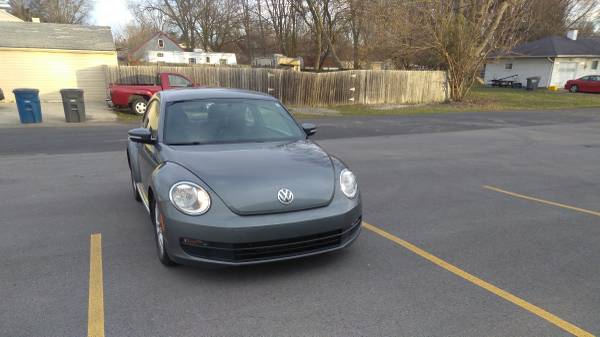 2013 Volkswagen beetle 2.5 l - cars & trucks - by dealer - vehicle... for sale in Toledo, OH – photo 2