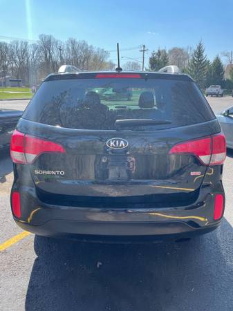 2015 Kia Sorento AWD ex Low Miles EXCELLENT shape! for sale in Rochester , NY – photo 4