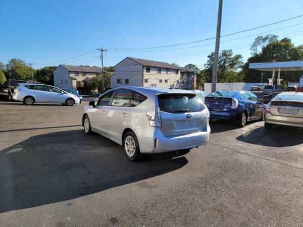 Wow! A 2012 Toyota Prius v with 167,800 Miles-Hartford - cars &... for sale in West Haven, CT – photo 5