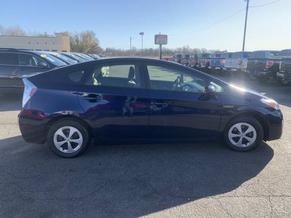2015 TOYOTA PRIUS - cars & trucks - by dealer - vehicle automotive... for sale in Chenoa, IL – photo 12