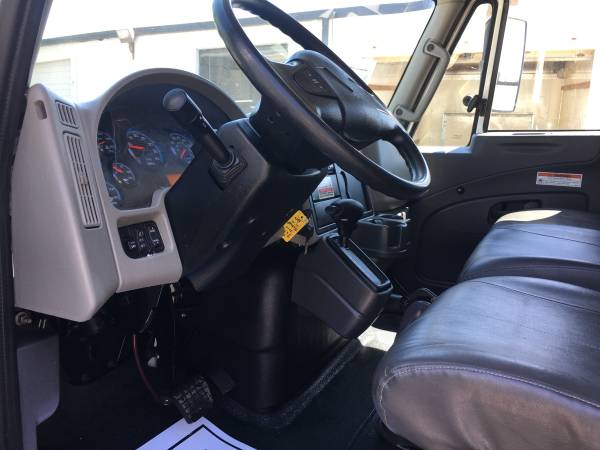 2015 International 4300 26 FT Box Truck LOW MILES 118, 964 MILES for sale in Arlington, NM – photo 18