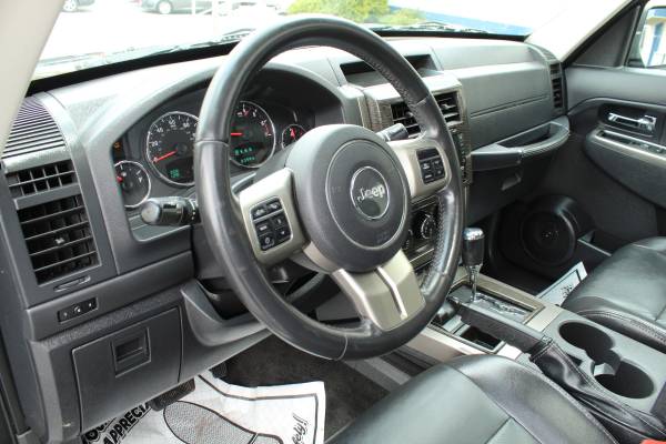 2011 JEEP LIBERTY 4X4 Navi Bluetooth Leather 90 Day Warranty for sale in Highland, IL – photo 13