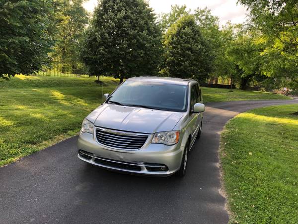 2012 Chrysler Town and Country Fully Loaded Leather-DVD-3RD ROW 7-Pass for sale in Brooklyn, NY – photo 10