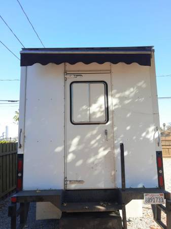 Catering MITSUBISHI FUSO TURBO DIESEL BOX TRUCK - cars & trucks - by... for sale in Arcadia, CA – photo 3