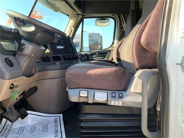 2013 FREIGHTLINER CASCADIA 125 ** FINANCING AVAILABLE ** for sale in Houston, TX – photo 14