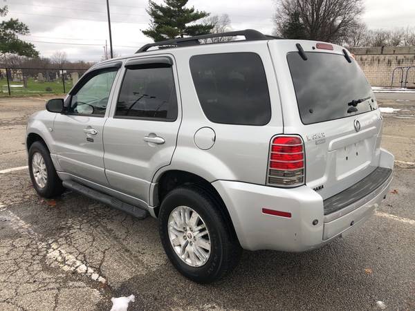 07 Mercury Mariner 4x4 only 39K miles!!! ***Fully loaded*** - cars &... for sale in Cleveland, OH – photo 3