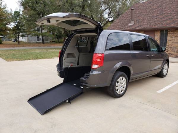 2018 Dodge Caravan SE 51k Wheelchair Mobility Handicap ADA Compliant... for sale in Wichita, UT – photo 5