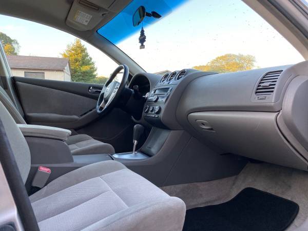 2007 Nissan Altima Hybrid - One Owner - 111,000 Miles - 2.5L for sale in Uniontown , OH – photo 3