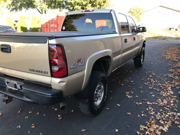 2005 CHEVROLET 2500 HD - cars & trucks - by owner - vehicle... for sale in Wallingford, CT – photo 4