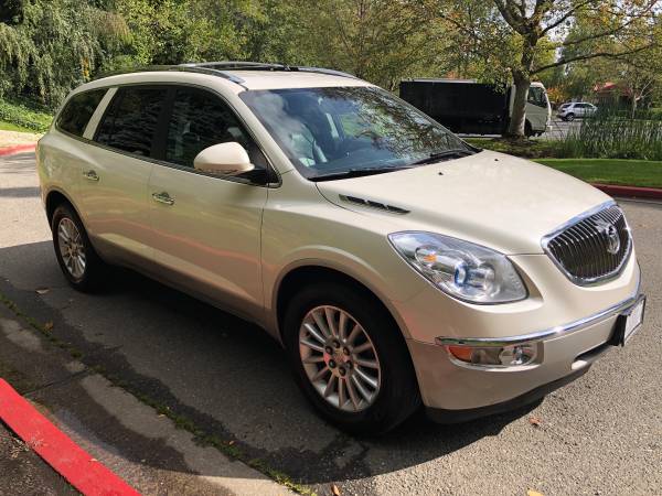 2012 Buick Enclave AWD --Third Row, Clean title, Local Trade-- for sale in Kirkland, WA – photo 3