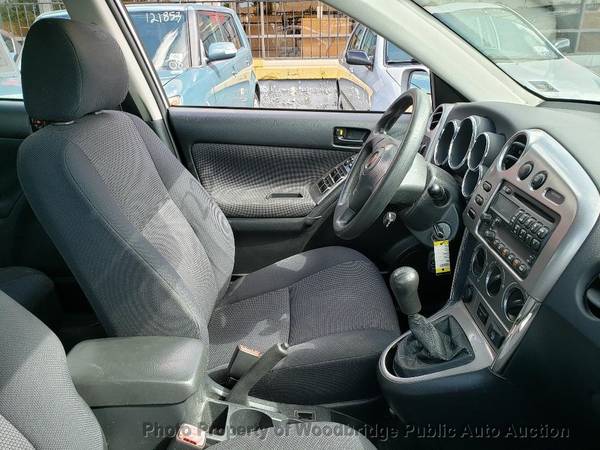2006 *Pontiac* *Vibe* *4dr Hatchback FWD* Silver - cars & trucks -... for sale in Woodbridge, District Of Columbia – photo 11