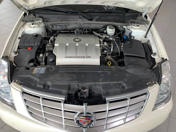 2008 Cadillac DTS Luxury III - - by dealer - vehicle for sale in Springfield, IL – photo 19