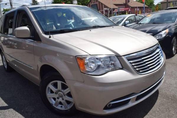*2013* *Chrysler* *Town Country* *Touring 4dr Mini Van* for sale in Paterson, CT – photo 3
