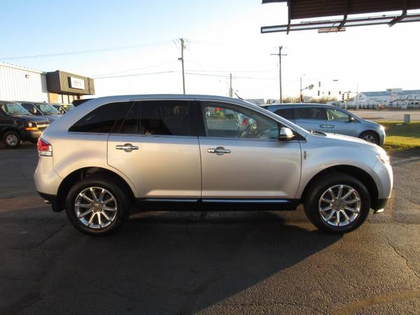 2012 Lincoln MKX AWD - cars & trucks - by dealer - vehicle... for sale in Rockford, IL – photo 10