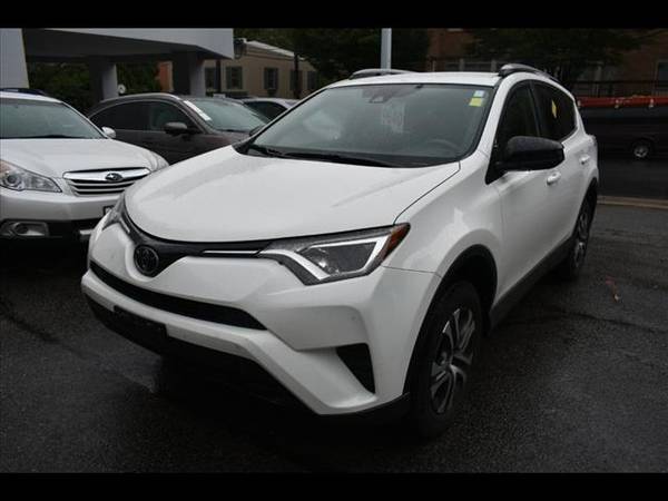 2017 Toyota RAV4 LE for sale in Bethesda, MD – photo 2