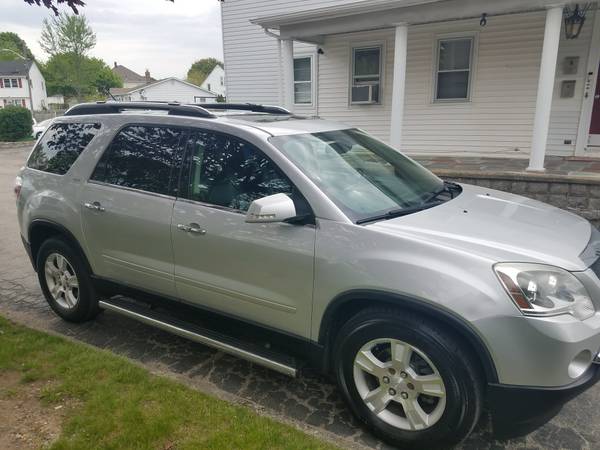 2009 GMC Acadia SLT All wheel drive Leather dual roofs CLEAN for sale in West Warwick, RI – photo 7
