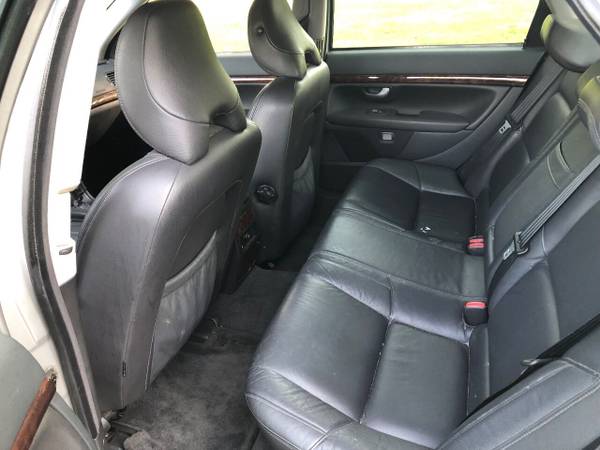 2006 Volvo S80! Good Condition, Ready to Drive! - cars & trucks - by... for sale in Elizabeth, NJ – photo 8