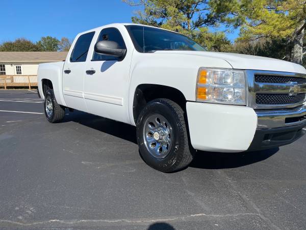 2011 CHEVROLET SILVERADO 1500 LS - cars & trucks - by owner -... for sale in Normal, AL – photo 2