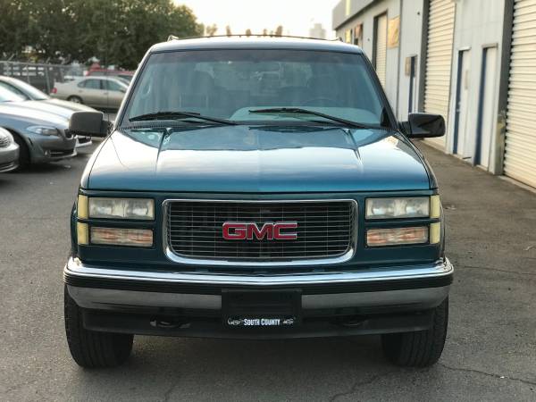 1995 GMC SUBURBAN****4X4*** - cars & trucks - by dealer - vehicle... for sale in Clovis, CA – photo 2