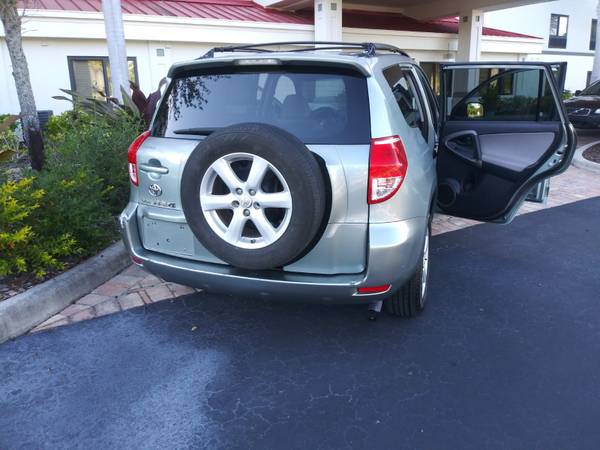 2006 TOYOTA RAV4 2.4L 3ROW - cars & trucks - by owner - vehicle... for sale in Naples, FL – photo 8