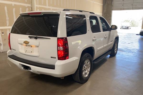 2007 Chevy Tahoe, 5 3L V8, cold ac, clean title - - by for sale in Glendale, AZ – photo 3