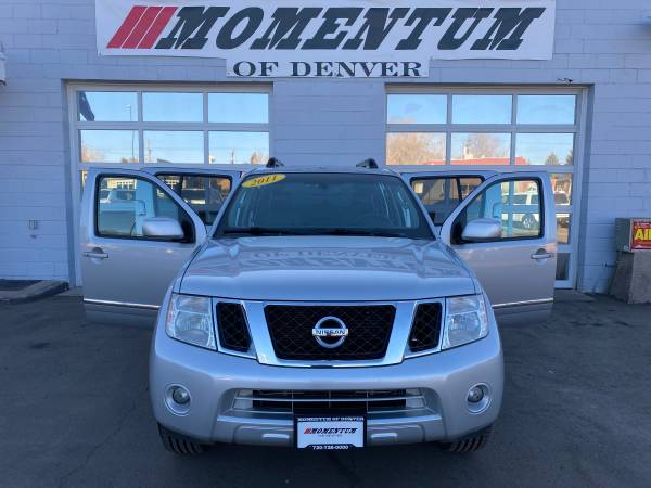2011 Nissan Pathfinder LE 4WD Silver Ed 126K Backup Camera Leather for sale in Englewood, CO – photo 4