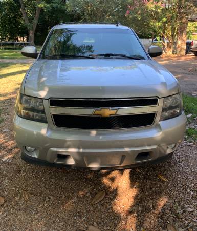 2012 Chevrolet Suburban - cars & trucks - by owner - vehicle... for sale in Crystal Springs, MS – photo 4