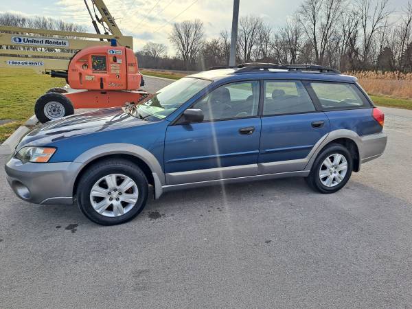 Subaru outback - cars & trucks - by owner - vehicle automotive sale for sale in Plainfield, IL – photo 3