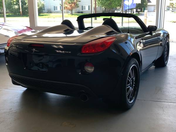 2006 Pontiac Solstice, 5 speed, leather, Warranty/Finance available for sale in Kenosha, WI – photo 5