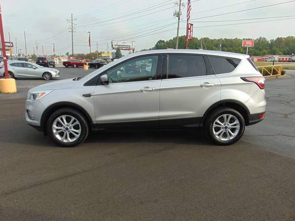 2017 Ford Escape SE - cars & trucks - by dealer - vehicle automotive... for sale in Inidanapolis, IN – photo 3