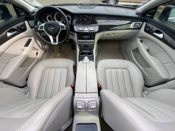 2013 Mercedes Benz CLS-550 RWD 4.6L V8 Loaded 80K Miles - cars &... for sale in Elmhurst, IL – photo 15