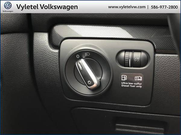 2013 Volkswagen Jetta SportWagen wagon 4dr DSG TDI w/Sunroof & Nav -... for sale in Sterling Heights, MI – photo 19