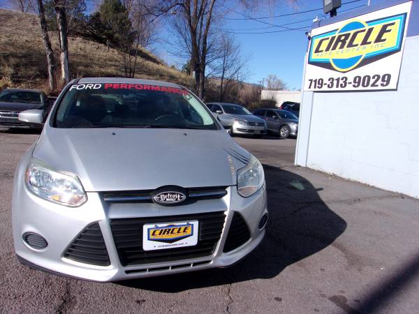 2014 Ford Focus, 106K miles, Great MPG, SPORTY HATCHBACK!! - cars &... for sale in Colorado Springs, CO – photo 2