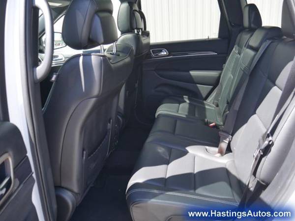 2017 Jeep Grand Cherokee Overland 4WD for sale in Hastings, MN – photo 7