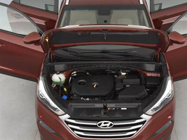 2018 Hyundai Tucson SEL Sport Utility 4D suv Red - FINANCE ONLINE for sale in Fort Wayne, IN – photo 4