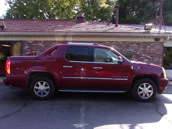 2007 Cadillac Escalade EXT 6.2L V8 4WD, 149k Miles, Maroon/Tan,... for sale in Franklin, ME – photo 2