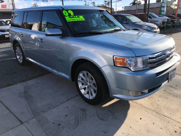 2009 Ford Flex SEL w/3rd row - - by dealer - vehicle for sale in San Diego, CA – photo 3