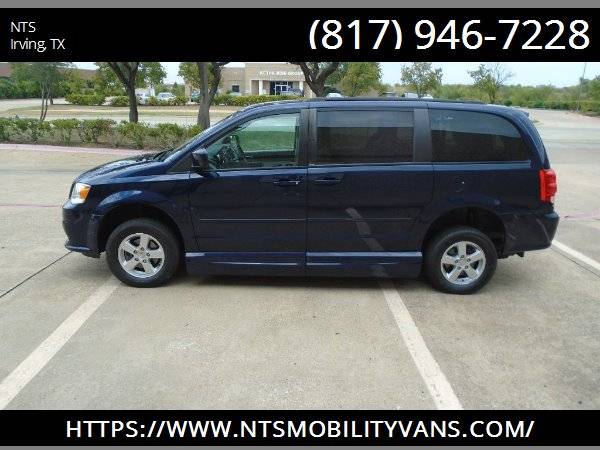 12 DODGE GRAND CARAVAN POWER RAMP MOBILITY HANDICAPPED WHEELCHAIR VAN for sale in Irving, MO – photo 6
