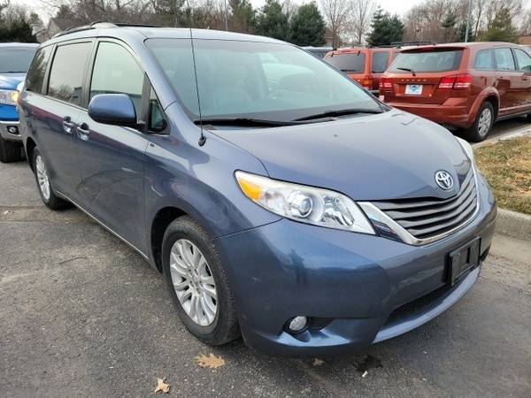 2013 Toyota Sienna XLE - - by dealer - vehicle for sale in BLUE SPRINGS, MO – photo 4