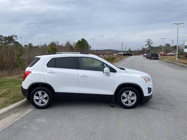 2016 Chevy Chevrolet Trax LT suv White - - by dealer for sale in Goldsboro, NC – photo 9
