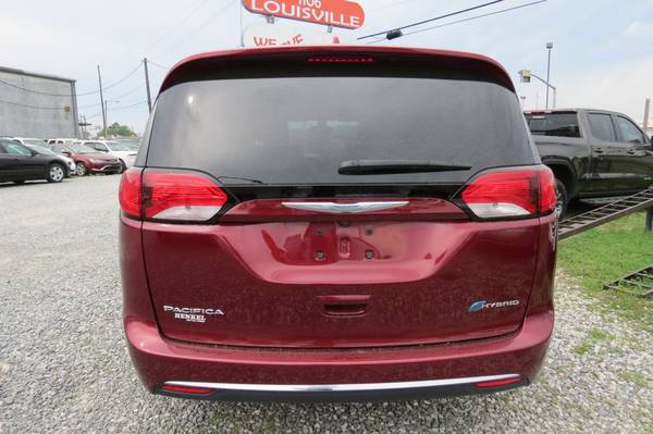 2018 Chrysler Pacifica Wagon Hybrid Touring L - - by for sale in Monroe, LA – photo 8
