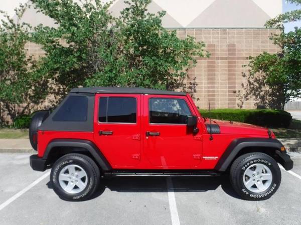 2010 Jeep Wrangler Unlimited Sport 4x4 4dr SUV suv Red for sale in Springdale, AR – photo 2