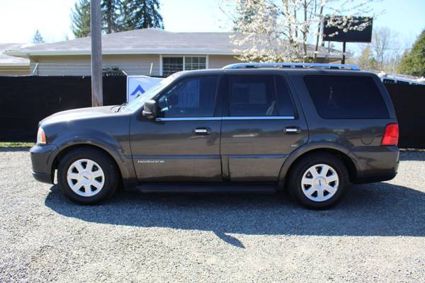 2005 Lincoln Navigator Luxury - - by dealer - vehicle for sale in PUYALLUP, WA – photo 2