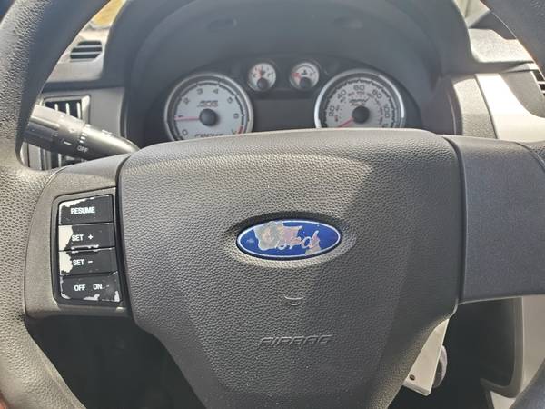 2010 Ford Focus SE - cars & trucks - by dealer - vehicle automotive... for sale in Wisconsin Rapids, WI – photo 13