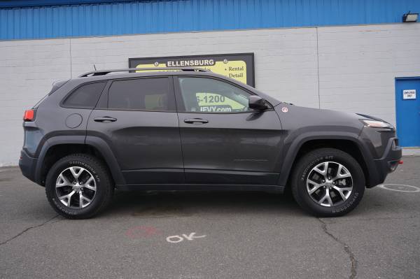 2016 Jeep Cherokee Trailhawk 4X4 CLEARANCE - - by for sale in Portland, WA – photo 7