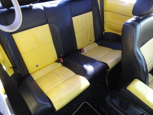 2002 VOLKWAGEN BEETLE TURBO BRIGHT YELLOW !!! for sale in Gridley, CA – photo 11