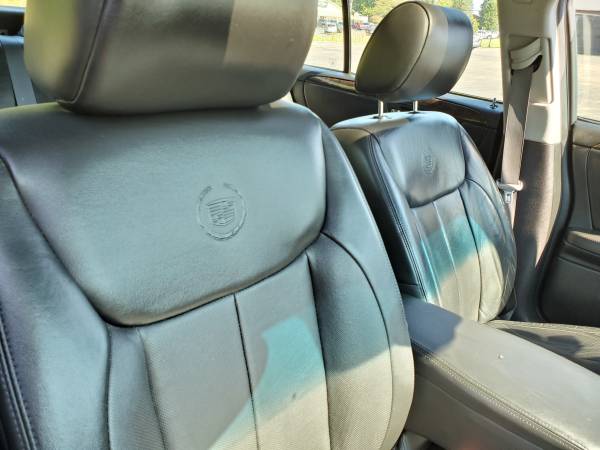2008 Cadillac dts loaded leather seats sunroof for sale in Wooster, OH – photo 9