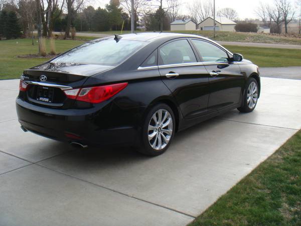2012 Hyundai Sonata Limited 2.0T - cars & trucks - by owner -... for sale in Evansville, WI – photo 5