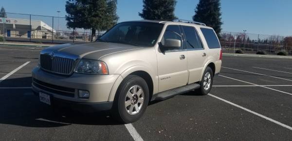 2005 Lincoln Navigator - cars & trucks - by owner - vehicle... for sale in Clovis, CA – photo 2