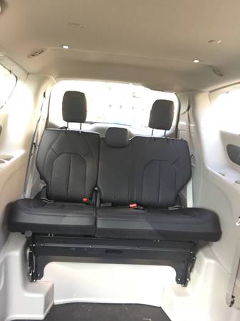 2019 Chrysler Pacifica BraunAbility Wheel Chair Van for sale in Williamstown, WV – photo 6